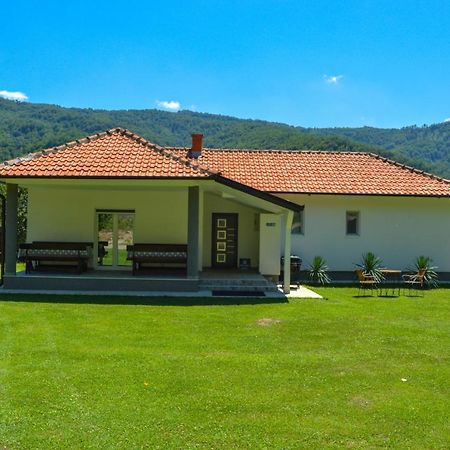Drinska Kucica Ljubovija Exterior foto